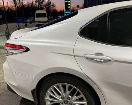 Белый Тойота Камри, объемом двигателя 2.49 л и пробегом 80 тыс. км за 27500 $, фото 11 на Automoto.ua