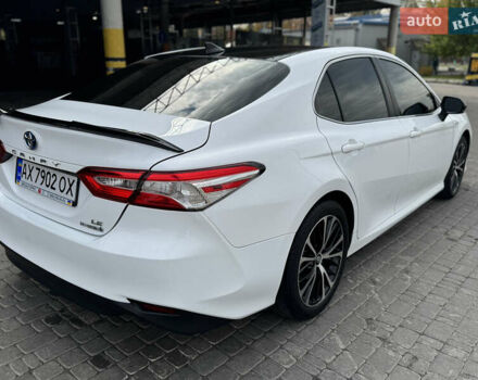 Белый Тойота Камри, объемом двигателя 2.49 л и пробегом 128 тыс. км за 22500 $, фото 3 на Automoto.ua