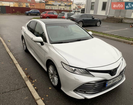 Белый Тойота Камри, объемом двигателя 2.49 л и пробегом 63 тыс. км за 23500 $, фото 5 на Automoto.ua