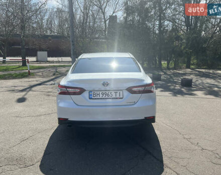 Білий Тойота Камрі, об'ємом двигуна 2.5 л та пробігом 127 тис. км за 25700 $, фото 5 на Automoto.ua