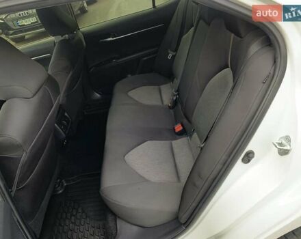 Белый Тойота Камри, объемом двигателя 2.5 л и пробегом 32 тыс. км за 24355 $, фото 26 на Automoto.ua