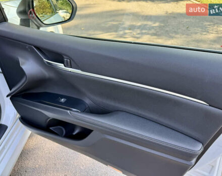 Белый Тойота Камри, объемом двигателя 2.49 л и пробегом 89 тыс. км за 28800 $, фото 28 на Automoto.ua