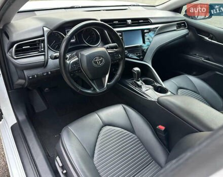 Білий Тойота Камрі, об'ємом двигуна 2.49 л та пробігом 113 тис. км за 23500 $, фото 4 на Automoto.ua