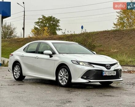 Тойота Камри 2019 в Днепре (Днепропетровске) на Automoto.ua Белый Тойота Камри, объемом двигателя 2.49 л и пробегом 78 тыс. км за 20999 $, фото 9 на Automoto.ua