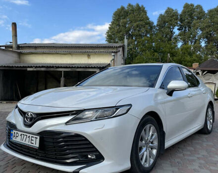 Белый Тойота Камри, объемом двигателя 2.49 л и пробегом 111 тыс. км за 23000 $, фото 1 на Automoto.ua