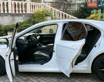 Белый Тойота Камри, объемом двигателя 2.5 л и пробегом 119 тыс. км за 18700 $, фото 10 на Automoto.ua