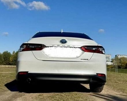 Белый Тойота Камри, объемом двигателя 0 л и пробегом 61 тыс. км за 15000 $, фото 3 на Automoto.ua