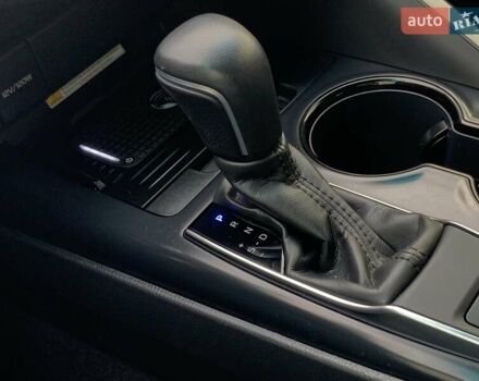 Белый Тойота Камри, объемом двигателя 2.5 л и пробегом 32 тыс. км за 24355 $, фото 47 на Automoto.ua