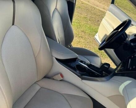 Белый Тойота Камри, объемом двигателя 0 л и пробегом 61 тыс. км за 15000 $, фото 16 на Automoto.ua