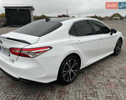 Белый Тойота Камри, объемом двигателя 2.49 л и пробегом 128 тыс. км за 22500 $, фото 15 на Automoto.ua