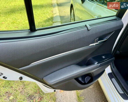 Белый Тойота Камри, объемом двигателя 2.49 л и пробегом 89 тыс. км за 28800 $, фото 26 на Automoto.ua