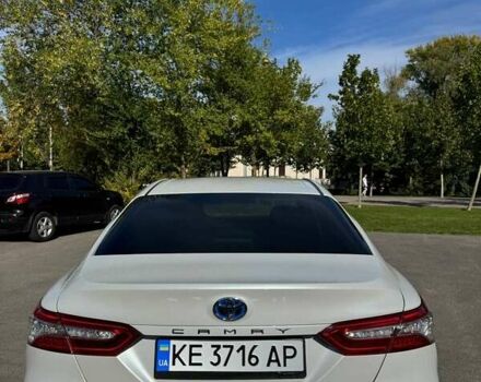 Белый Тойота Камри, объемом двигателя 2.49 л и пробегом 101 тыс. км за 28000 $, фото 4 на Automoto.ua