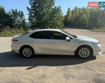 Белый Тойота Камри, объемом двигателя 2.49 л и пробегом 33 тыс. км за 23700 $, фото 7 на Automoto.ua