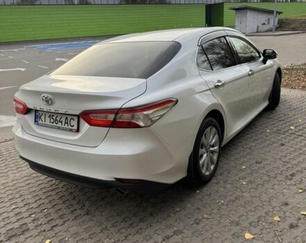 Тойота Камри 2019 в Киеве на Automoto.ua Белый Тойота Камри, объемом двигателя 2.5 л и пробегом 265 тыс. км за 24000 $, фото 2 на Automoto.ua