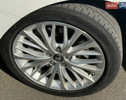 Белый Тойота Камри, объемом двигателя 2.49 л и пробегом 89 тыс. км за 28800 $, фото 15 на Automoto.ua