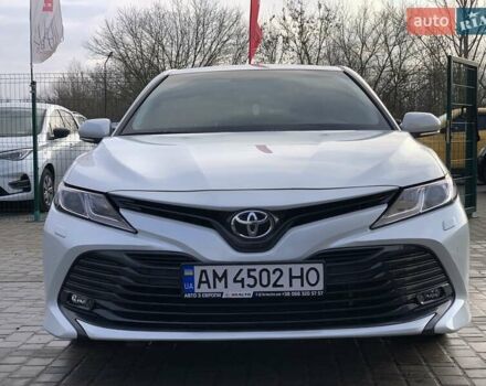 Белый Тойота Камри, объемом двигателя 2.5 л и пробегом 32 тыс. км за 24355 $, фото 4 на Automoto.ua