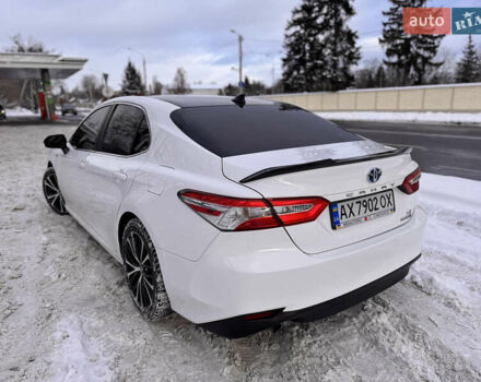 Белый Тойота Камри, объемом двигателя 2.49 л и пробегом 130 тыс. км за 21999 $, фото 2 на Automoto.ua