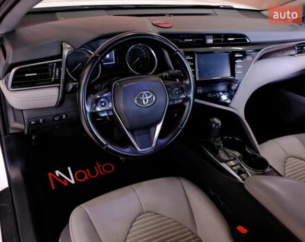 Белый Тойота Камри, объемом двигателя 2.5 л и пробегом 140 тыс. км за 21900 $, фото 32 на Automoto.ua