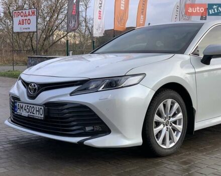 Белый Тойота Камри, объемом двигателя 2.5 л и пробегом 32 тыс. км за 24355 $, фото 3 на Automoto.ua
