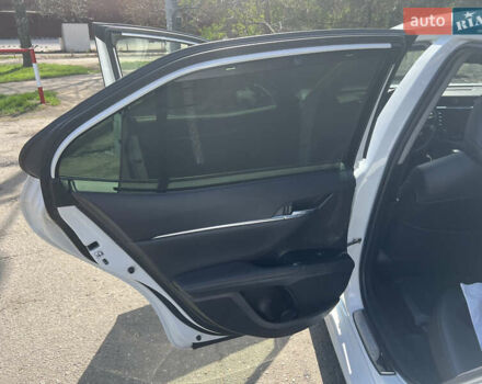 Білий Тойота Камрі, об'ємом двигуна 2.5 л та пробігом 127 тис. км за 25700 $, фото 17 на Automoto.ua