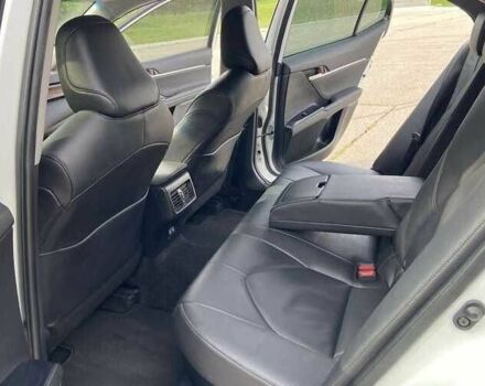 Тойота Камри 2020 в Киеве на Automoto.ua Белый Тойота Камри, объемом двигателя 2.5 л и пробегом 45 тыс. км за 18000 $, фото 8 на Automoto.ua