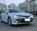 Белый Тойота Камри, объемом двигателя 2.5 л и пробегом 206 тыс. км за 24500 $, фото 1 на Automoto.ua