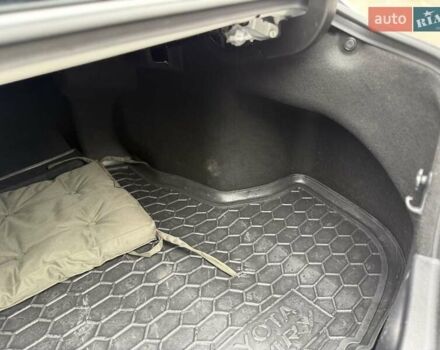 Белый Тойота Камри, объемом двигателя 2.49 л и пробегом 103 тыс. км за 26900 $, фото 35 на Automoto.ua