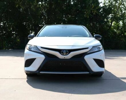 Белый Тойота Камри, объемом двигателя 3.5 л и пробегом 49 тыс. км за 12800 $, фото 1 на Automoto.ua