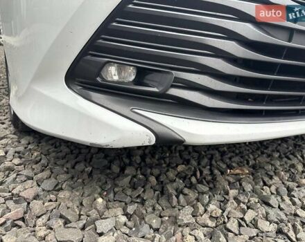 Белый Тойота Камри, объемом двигателя 2.49 л и пробегом 173 тыс. км за 20500 $, фото 2 на Automoto.ua