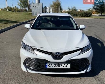 Белый Тойота Камри, объемом двигателя 2.5 л и пробегом 50 тыс. км за 28500 $, фото 2 на Automoto.ua