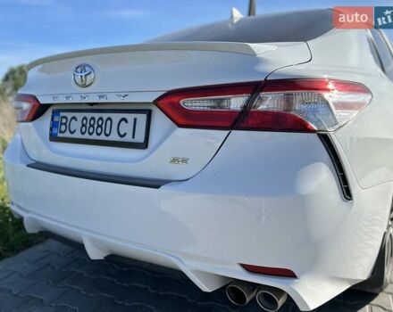 Белый Тойота Камри, объемом двигателя 2.49 л и пробегом 115 тыс. км за 21000 $, фото 13 на Automoto.ua