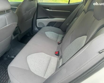 Білий Тойота Камрі, об'ємом двигуна 2.5 л та пробігом 71 тис. км за 21490 $, фото 17 на Automoto.ua