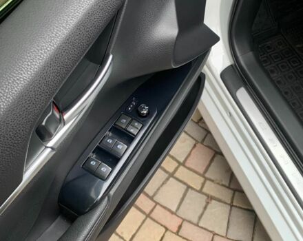 Белый Тойота Камри, объемом двигателя 2.5 л и пробегом 49 тыс. км за 31500 $, фото 7 на Automoto.ua