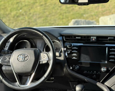 Тойота Камри 2020 в Днепре (Днепропетровске) на Automoto.ua Белый Тойота Камри, объемом двигателя 2.49 л и пробегом 97 тыс. км за 23499 $, фото 11 на Automoto.ua