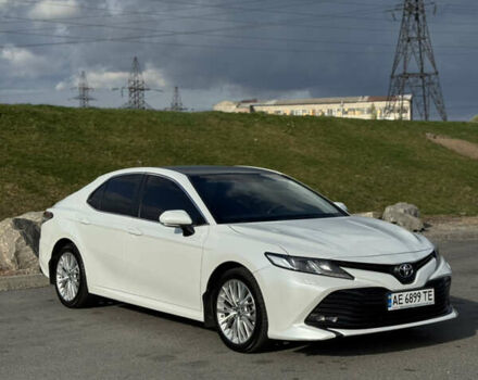 Тойота Камри 2020 в Днепре (Днепропетровске) на Automoto.ua Белый Тойота Камри, объемом двигателя 2.49 л и пробегом 97 тыс. км за 23499 $, фото 4 на Automoto.ua