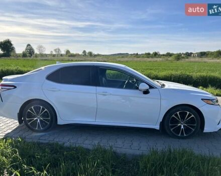 Белый Тойота Камри, объемом двигателя 2.49 л и пробегом 115 тыс. км за 21000 $, фото 26 на Automoto.ua