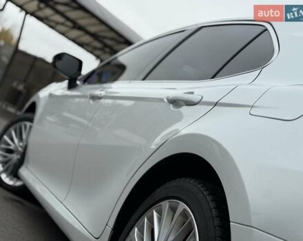 Белый Тойота Камри, объемом двигателя 2.49 л и пробегом 103 тыс. км за 26900 $, фото 8 на Automoto.ua