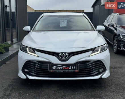 Белый Тойота Камри, объемом двигателя 2.49 л и пробегом 84 тыс. км за 24800 $, фото 1 на Automoto.ua