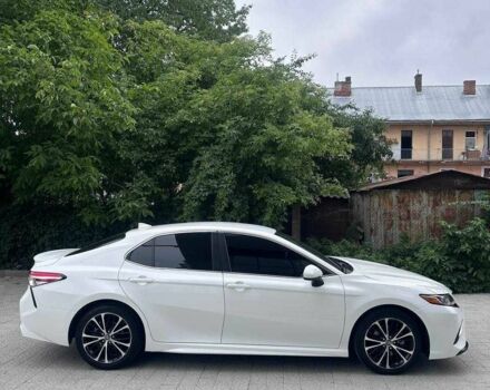 Белый Тойота Камри, объемом двигателя 2.5 л и пробегом 70 тыс. км за 22500 $, фото 2 на Automoto.ua