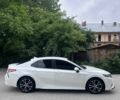 Белый Тойота Камри, объемом двигателя 2.5 л и пробегом 70 тыс. км за 22500 $, фото 2 на Automoto.ua