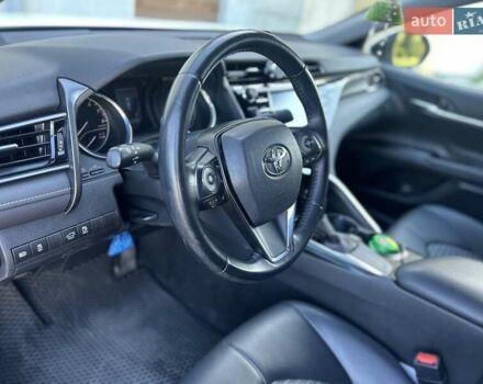 Белый Тойота Камри, объемом двигателя 2.49 л и пробегом 115 тыс. км за 21000 $, фото 32 на Automoto.ua