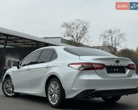 Белый Тойота Камри, объемом двигателя 2.49 л и пробегом 103 тыс. км за 26900 $, фото 2 на Automoto.ua