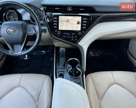 Белый Тойота Камри, объемом двигателя 2.49 л и пробегом 45 тыс. км за 8900 $, фото 11 на Automoto.ua