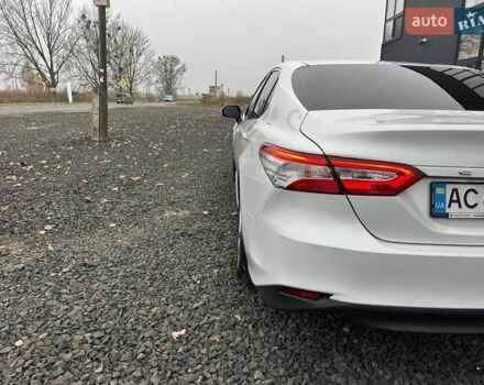 Белый Тойота Камри, объемом двигателя 2.49 л и пробегом 173 тыс. км за 20500 $, фото 14 на Automoto.ua