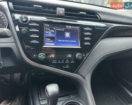 Белый Тойота Камри, объемом двигателя 2.49 л и пробегом 173 тыс. км за 20500 $, фото 20 на Automoto.ua