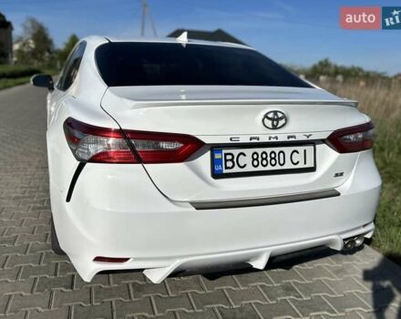 Белый Тойота Камри, объемом двигателя 2.49 л и пробегом 115 тыс. км за 21000 $, фото 19 на Automoto.ua