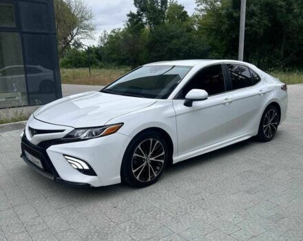 Белый Тойота Камри, объемом двигателя 2.5 л и пробегом 70 тыс. км за 22500 $, фото 3 на Automoto.ua