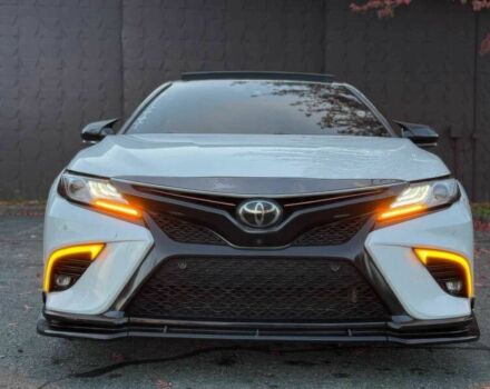 Белый Тойота Камри, объемом двигателя 2.5 л и пробегом 36 тыс. км за 7000 $, фото 1 на Automoto.ua