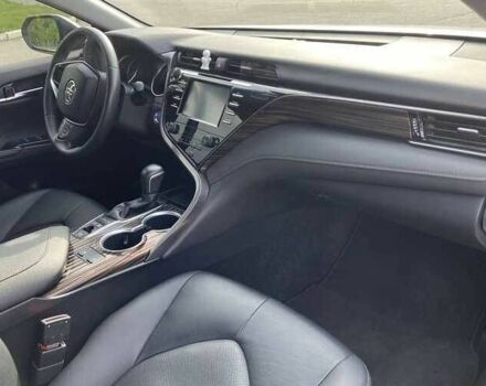 Тойота Камри 2020 в Киеве на Automoto.ua Белый Тойота Камри, объемом двигателя 2.5 л и пробегом 45 тыс. км за 18000 $, фото 7 на Automoto.ua