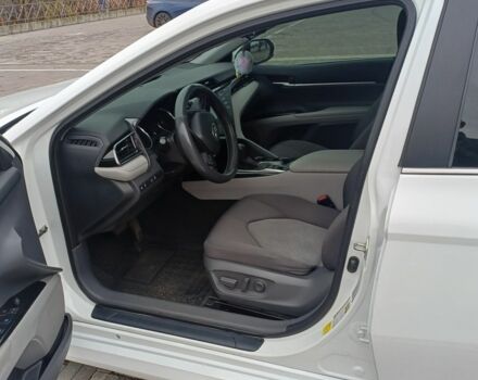 Белый Тойота Камри, объемом двигателя 2.5 л и пробегом 80 тыс. км за 23900 $, фото 5 на Automoto.ua